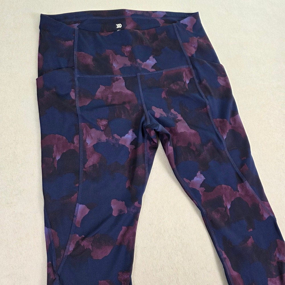 All in Motion Women XL Leggings Purple Camo Excellent Pockets Mesh Athleisure
